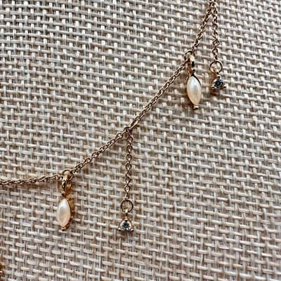 Vintage 90s Faux Pearl Clear Glass Dangle Charm Gold Tone Necklace Minimalist - Thumbnail 6
