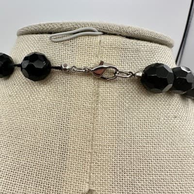 Vintage 90s Black Glass Faceted Round Beaded Necklace Classic Goth Jewelry - Thumbnail 9