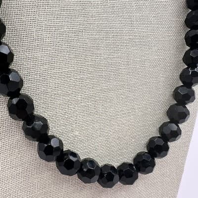 Vintage 90s Black Glass Faceted Round Beaded Necklace Classic Goth Jewelry - Thumbnail 5