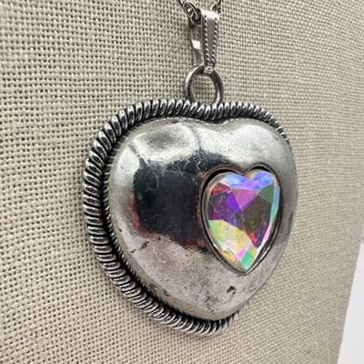 Vintage 90s Iridescent Aurora Borealis Glass Puffy Heart Pendant Necklace Boho - Thumbnail 4