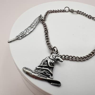 Vintage Y2K Wizard Harry Potter Hat Dobby Feather Bracelet Silver Tone Jewelry - Thumbnail 3