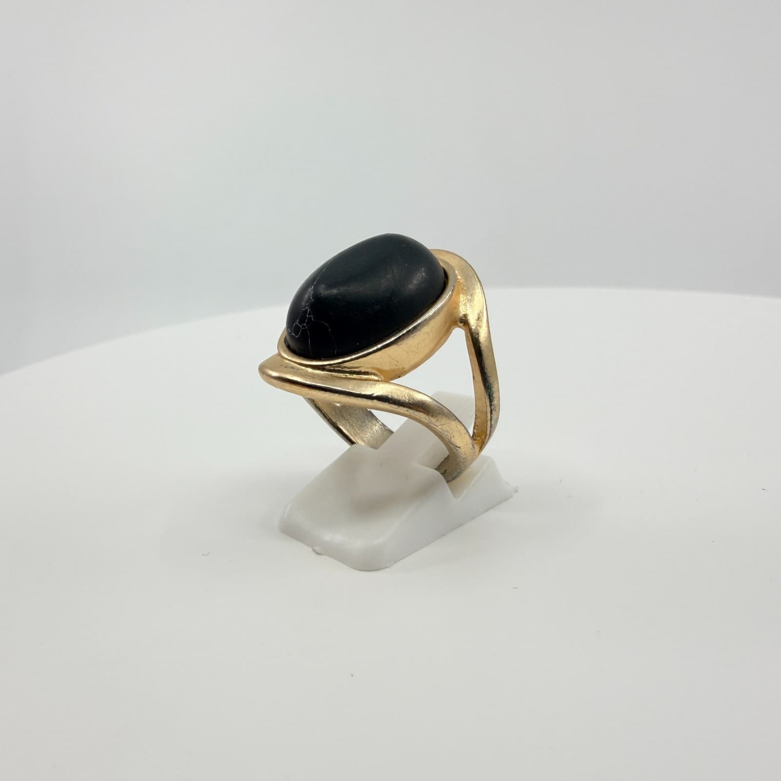 Vintage Gold Tone Faux Black Marble Cabochon Split Band Statement Ring Retro - Thumbnail 3