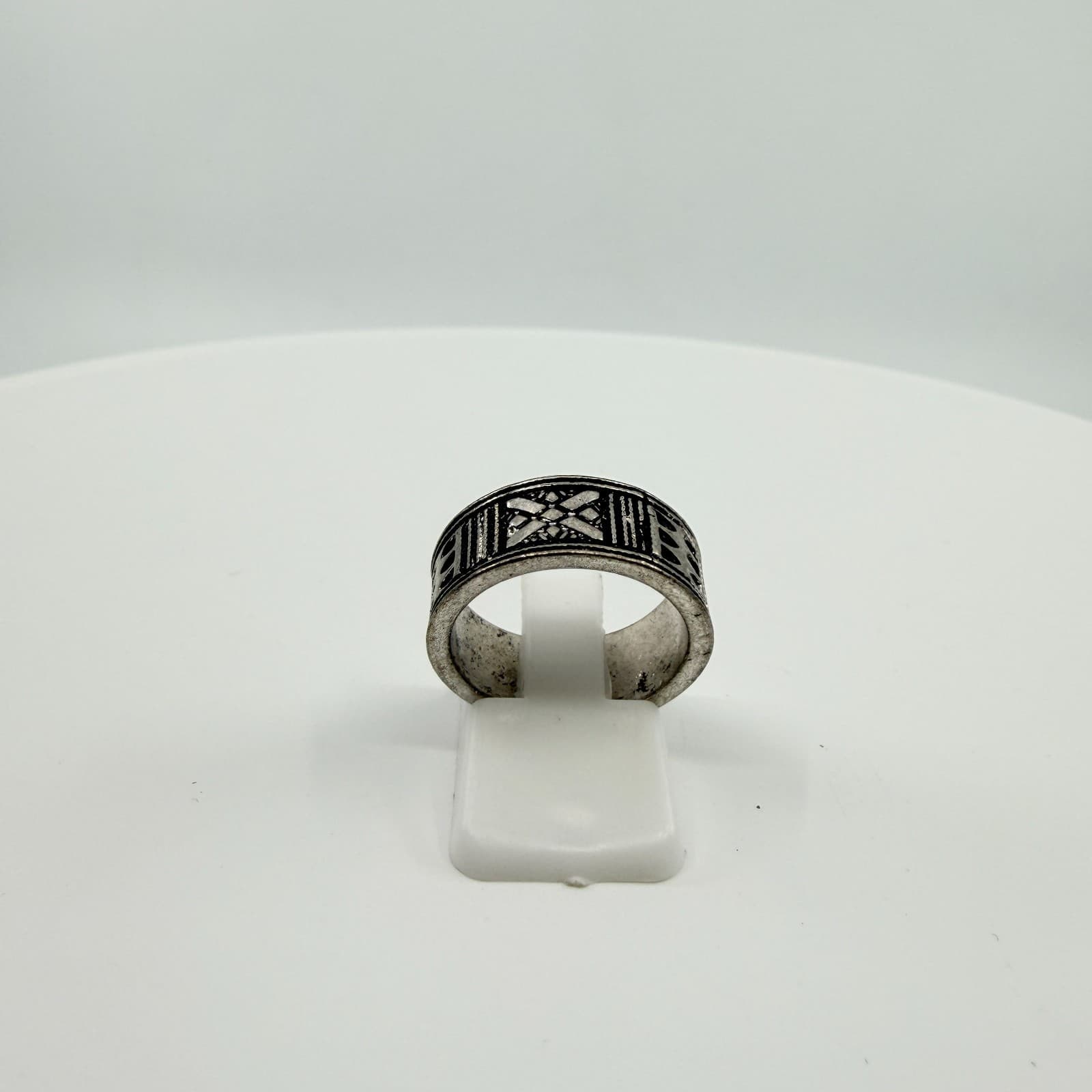 Vintage Southwestern Silver Tone Engraved Geometric Band Cuff Ring Retro Boho - Thumbnail 2