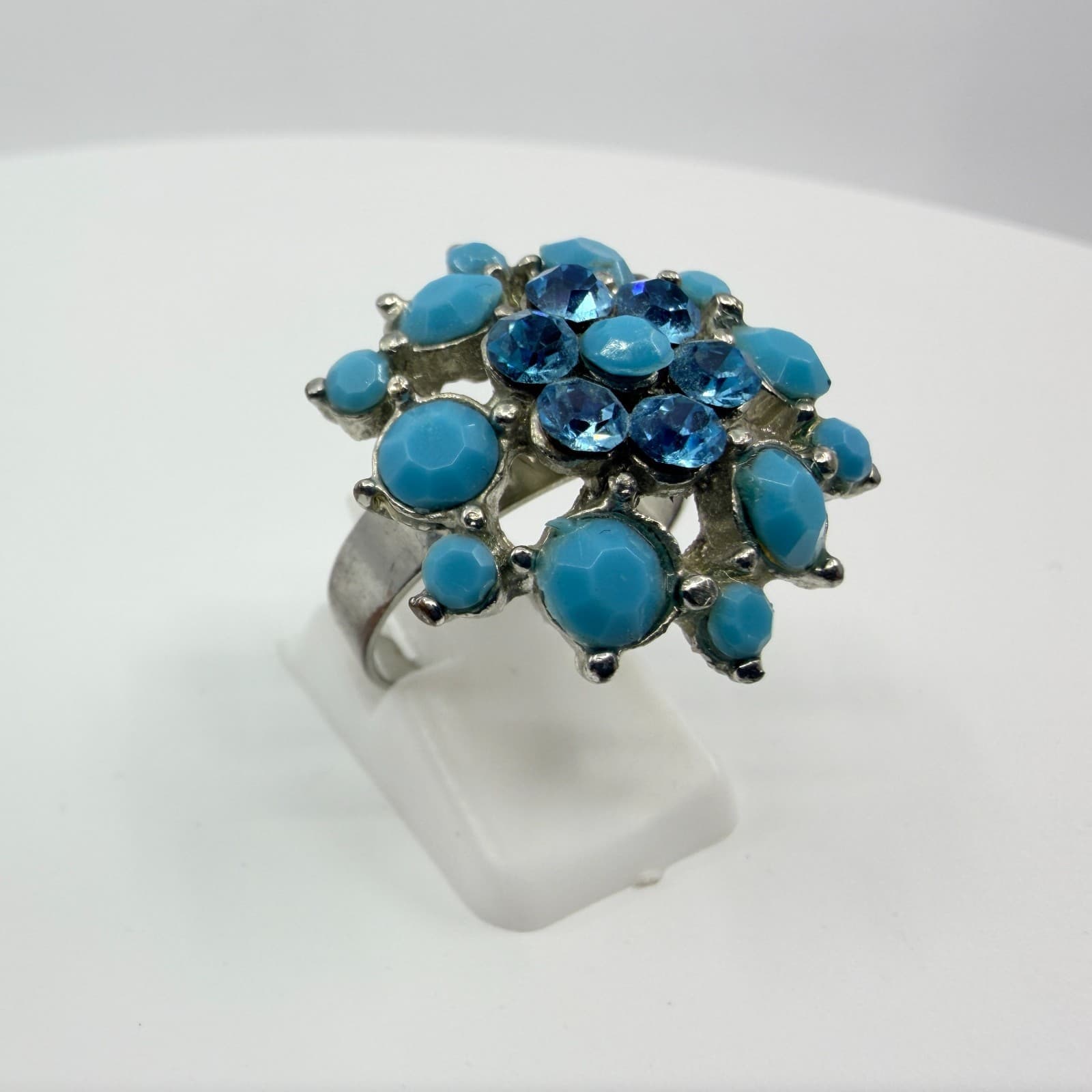 Vintage Blue Rhinestone Turquoise Tone Resin Cluster Statement Ring Silver Tone - Thumbnail 3