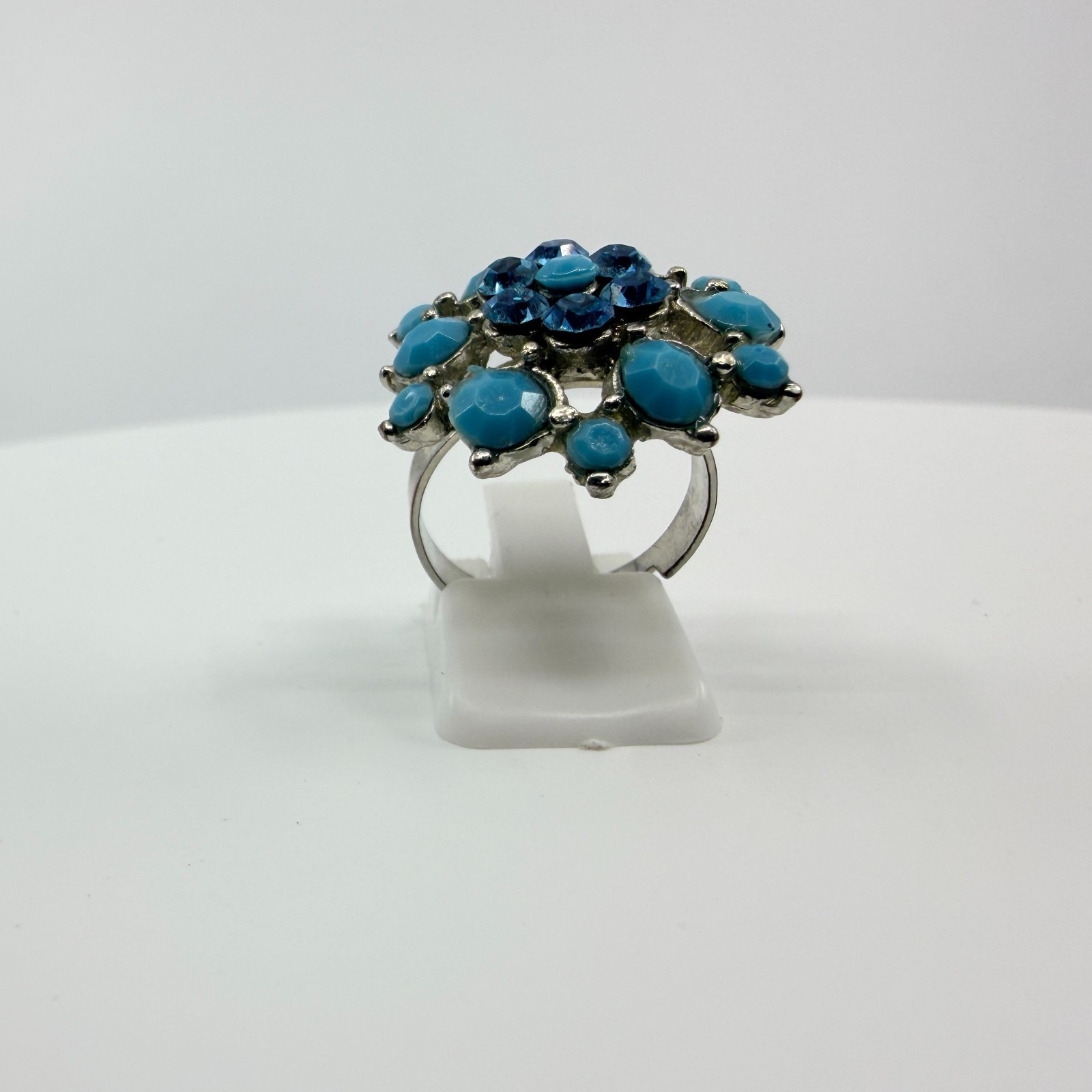 Vintage Blue Rhinestone Turquoise Tone Resin Cluster Statement Ring Silver Tone - Thumbnail 2
