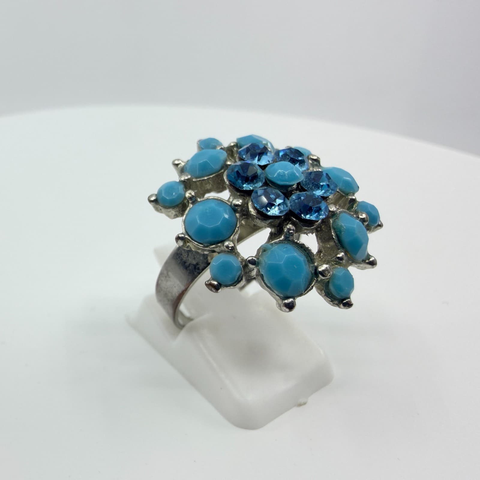 Vintage Blue Rhinestone Turquoise Tone Resin Cluster Statement Ring Silver Tone - Thumbnail 6