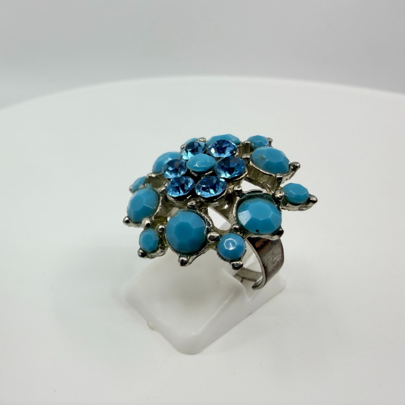 Vintage Blue Rhinestone Turquoise Tone Resin Cluster Statement Ring Silver Tone - Thumbnail 4