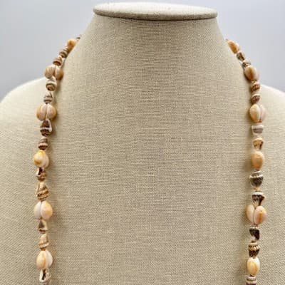 Vintage 90s Cowrie Shell Strand Necklace Boho Beach Nautical Fashion Jewelry Y2K - Thumbnail 4