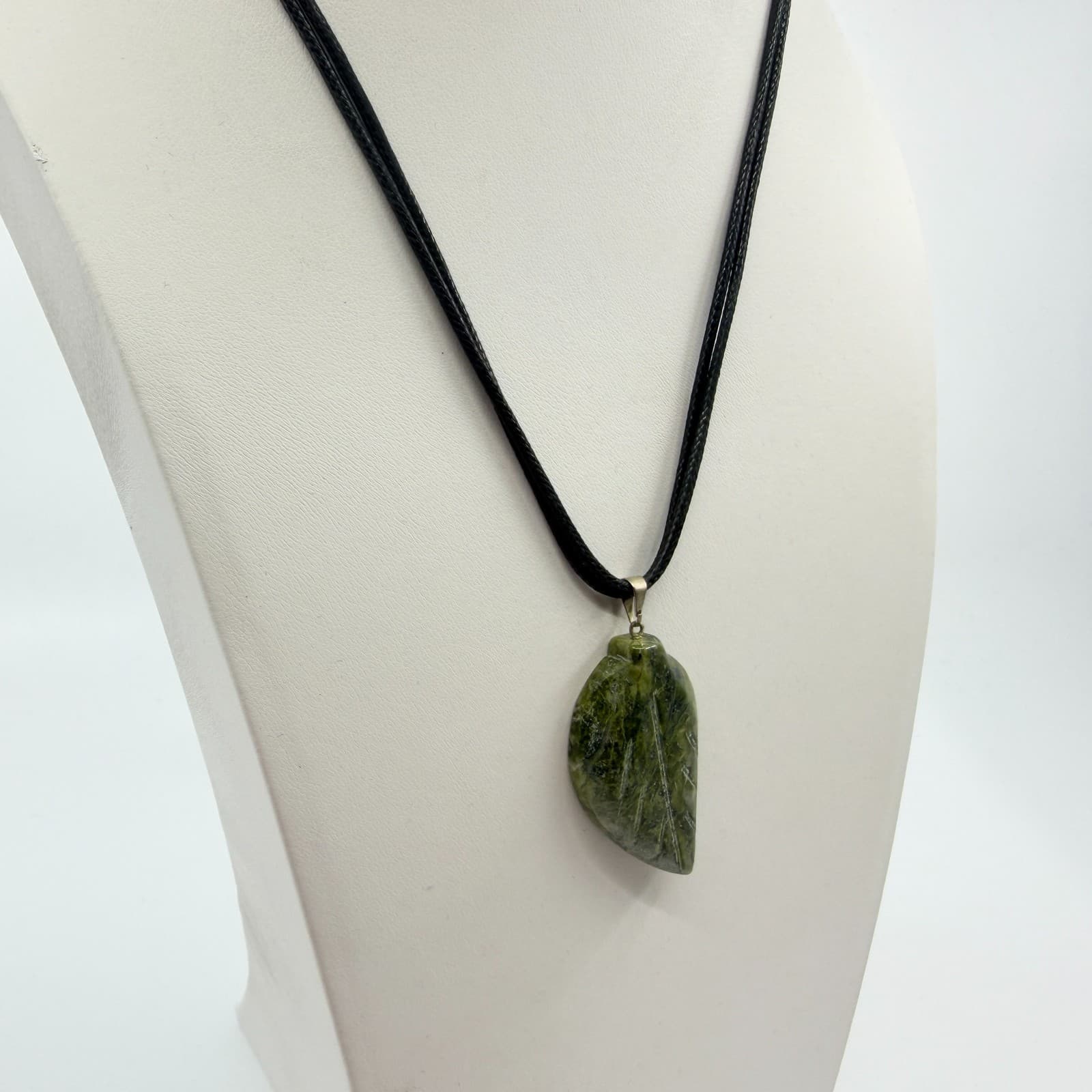 Vintage Green Serpentine Jade Carved Leaf Pendant Black Cord Statement Necklace - Thumbnail 4