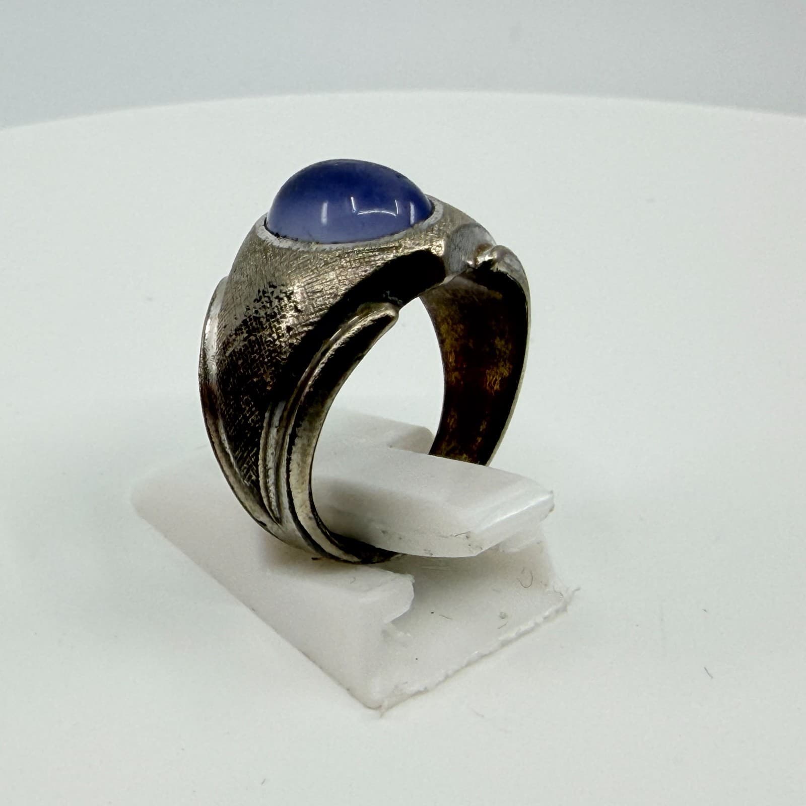 Vintage Brutalist Men's Signet Ring Silver Tone Blue Cabochon Textured Band - Thumbnail 6