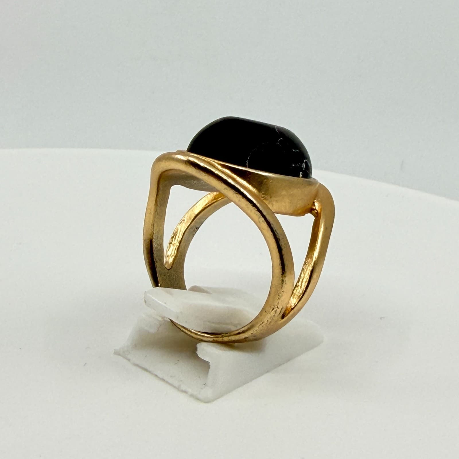 Vintage Gold Tone Faux Black Marble Cabochon Split Band Statement Ring Retro - Thumbnail 8