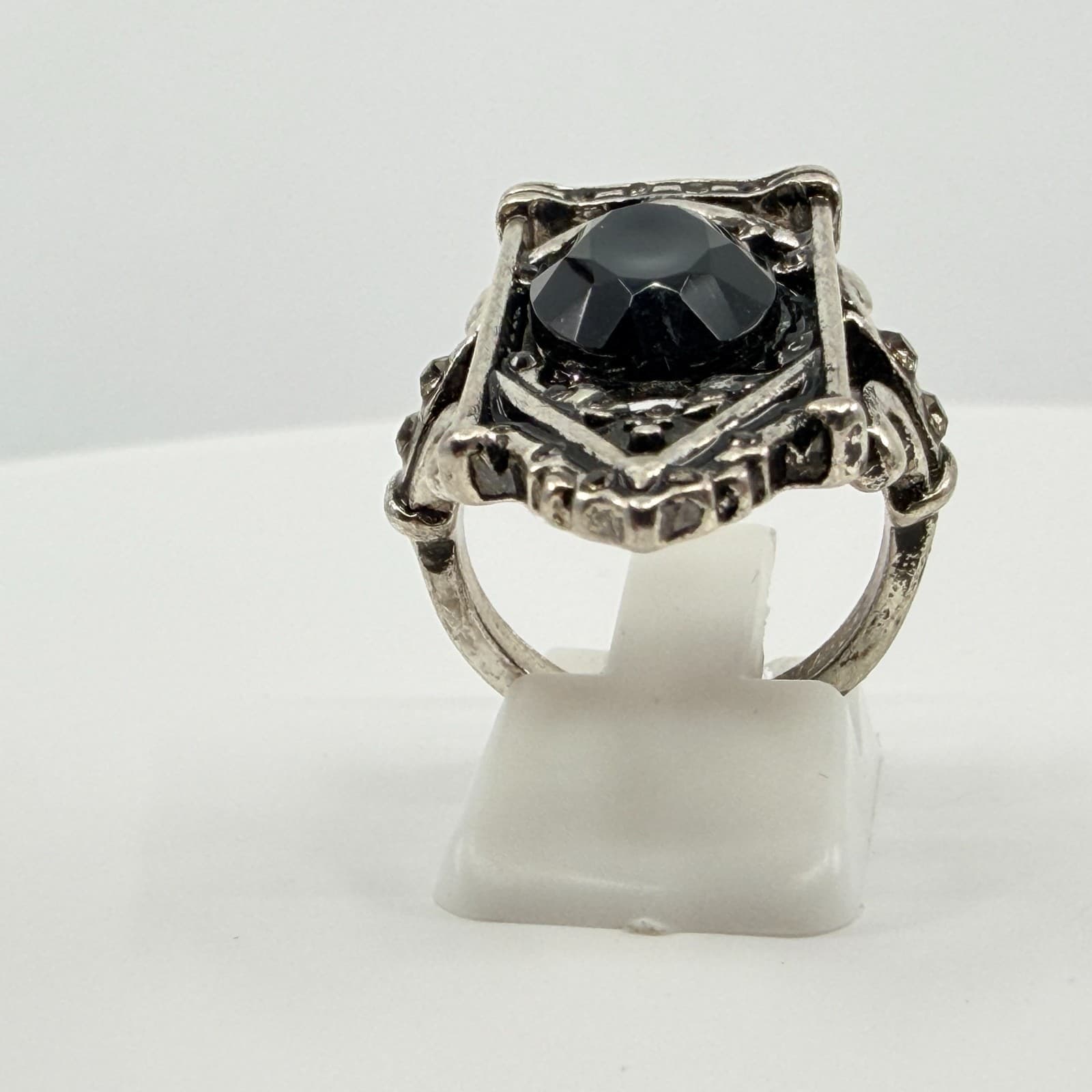 Vintage Gothic Statement Ring Silver Tone Antiqued Black Shield Elongated Band - Thumbnail 8