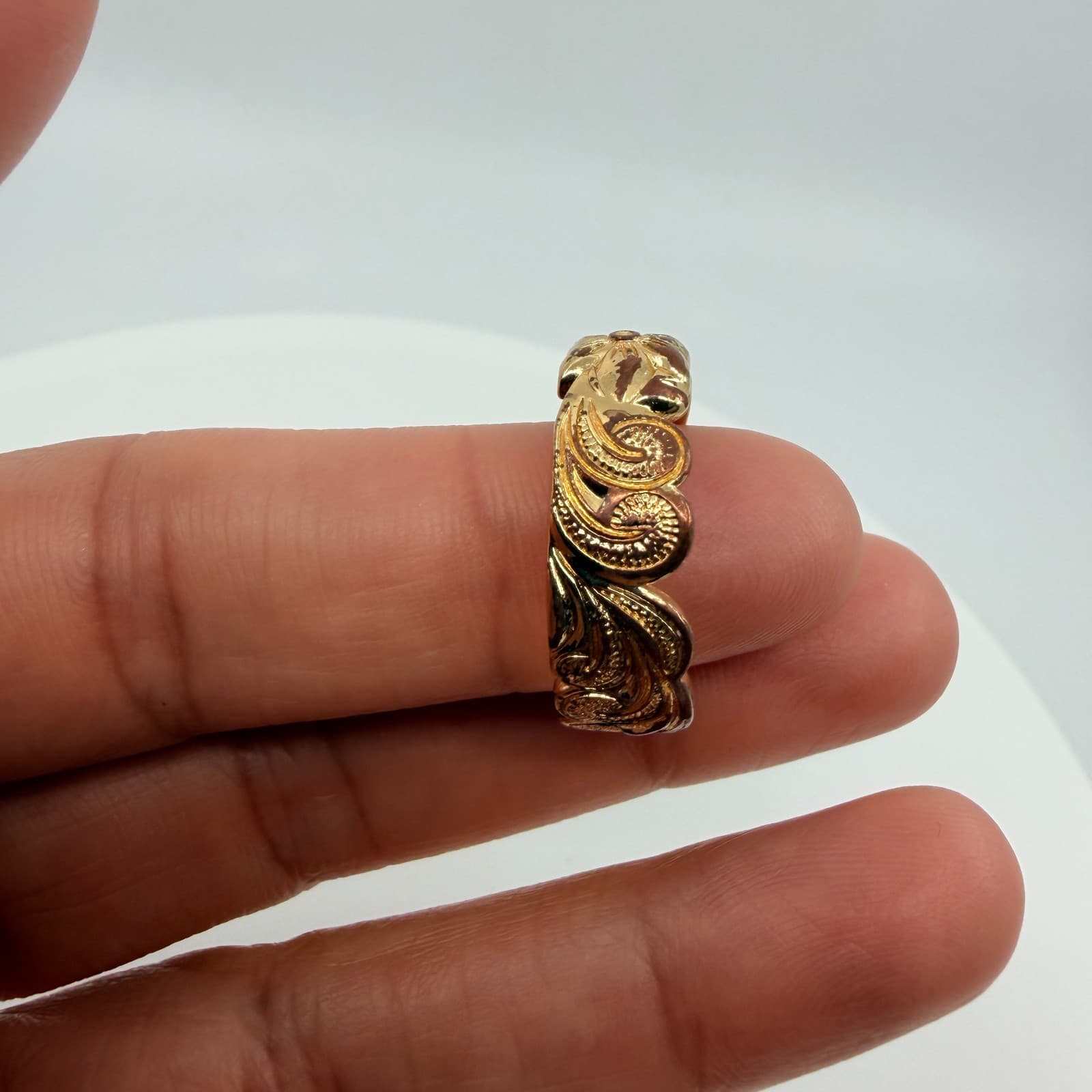 Vintage Gold Tone Etched Paisley Swirl Band Statement Ring Retro Size 9 Classic - Thumbnail 7