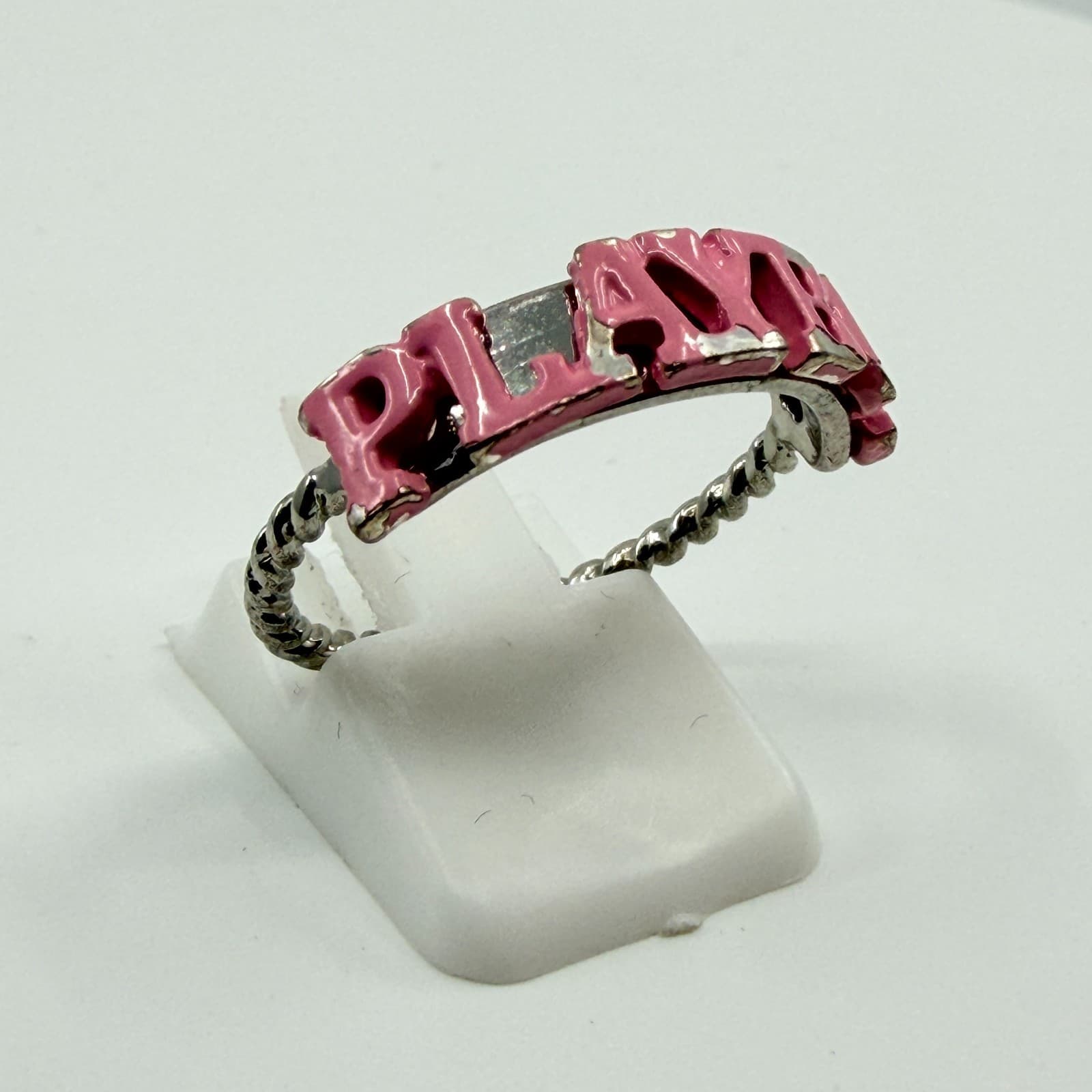 Vintage Y2K Pink Enamel PLAYBOY Letter Ring Silver Tone Twisted Rope Band Size 8 - Thumbnail 3