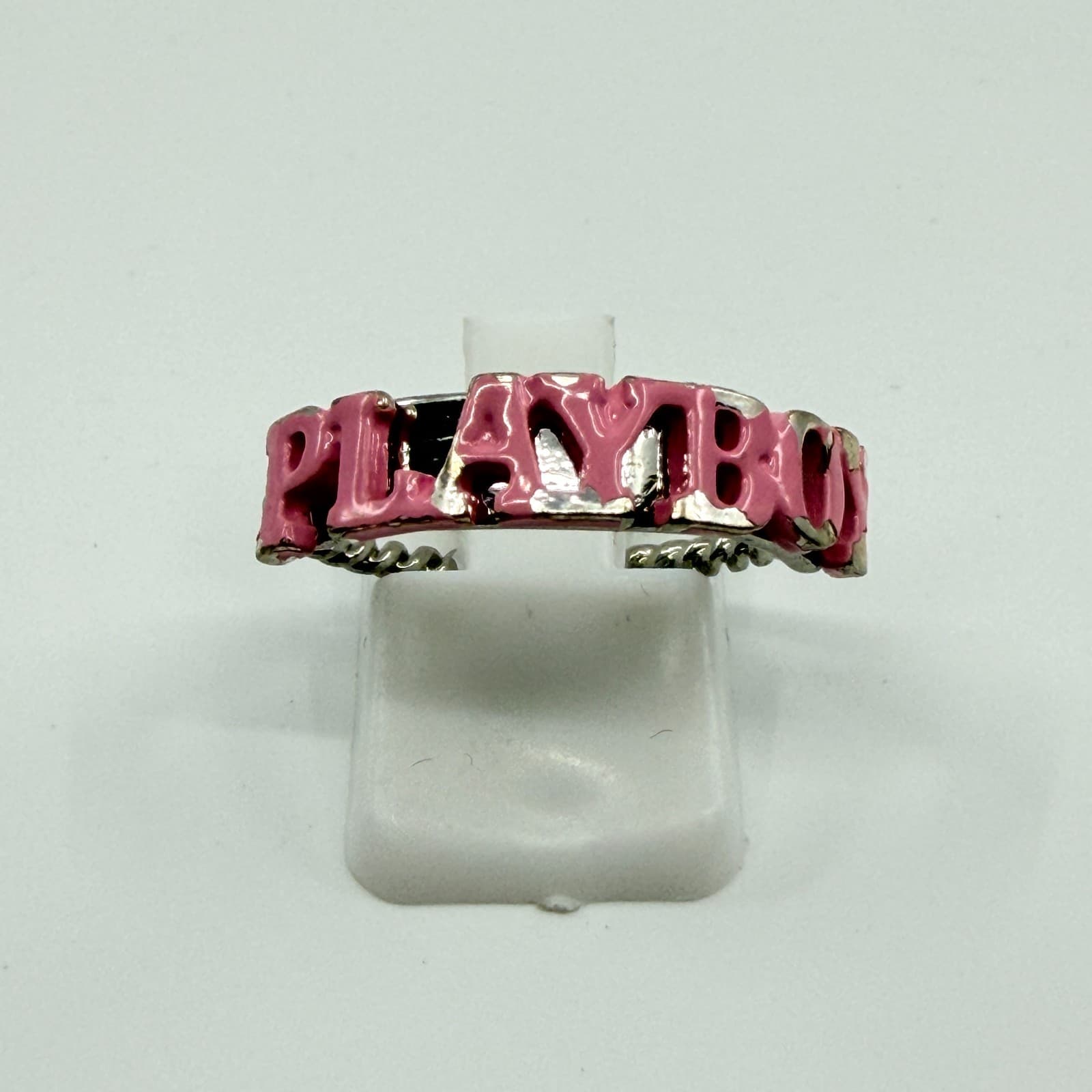 Vintage Y2K Pink Enamel PLAYBOY Letter Ring Silver Tone Twisted Rope Band Size 8 - Thumbnail 2