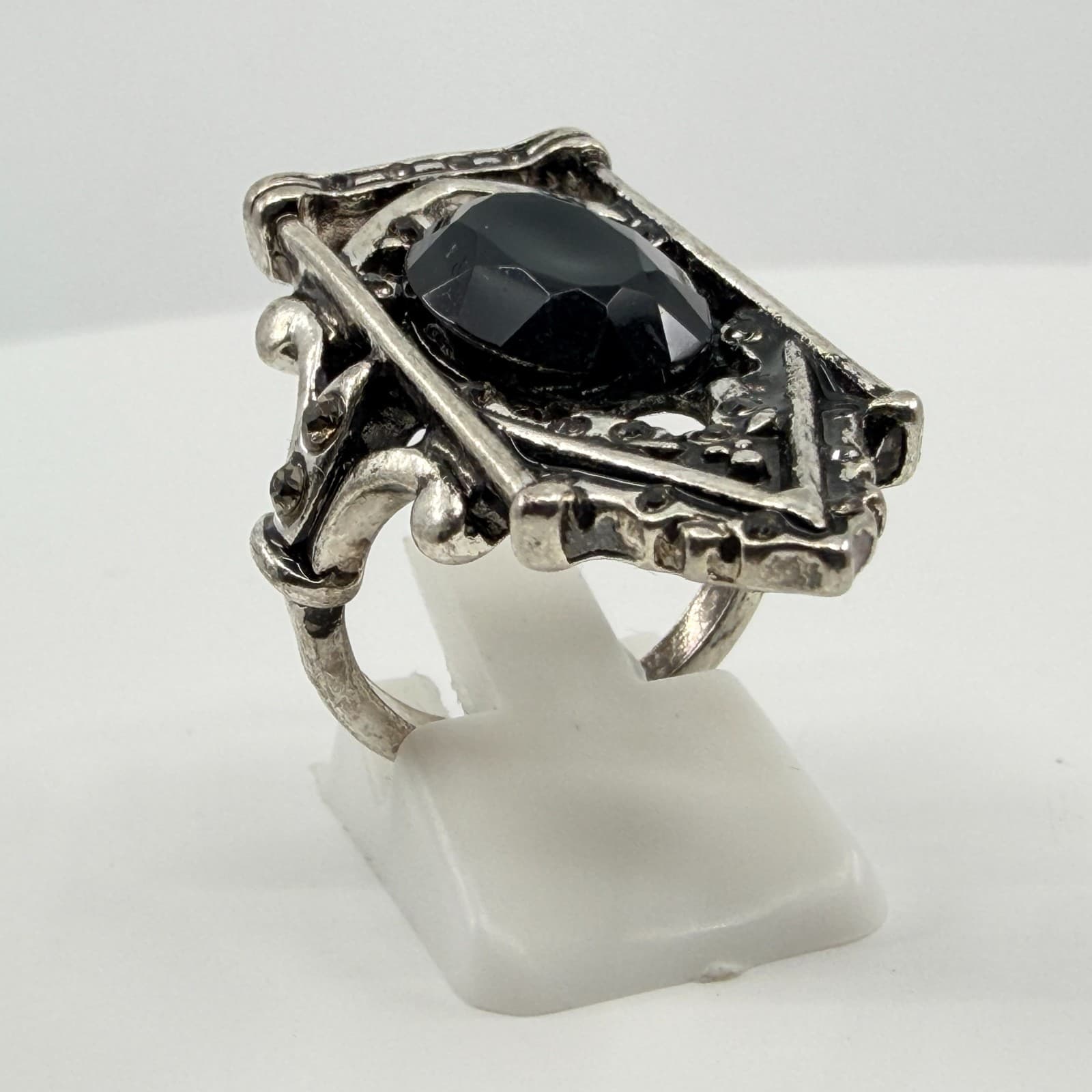 Vintage Gothic Statement Ring Silver Tone Antiqued Black Shield Elongated Band - Thumbnail 3
