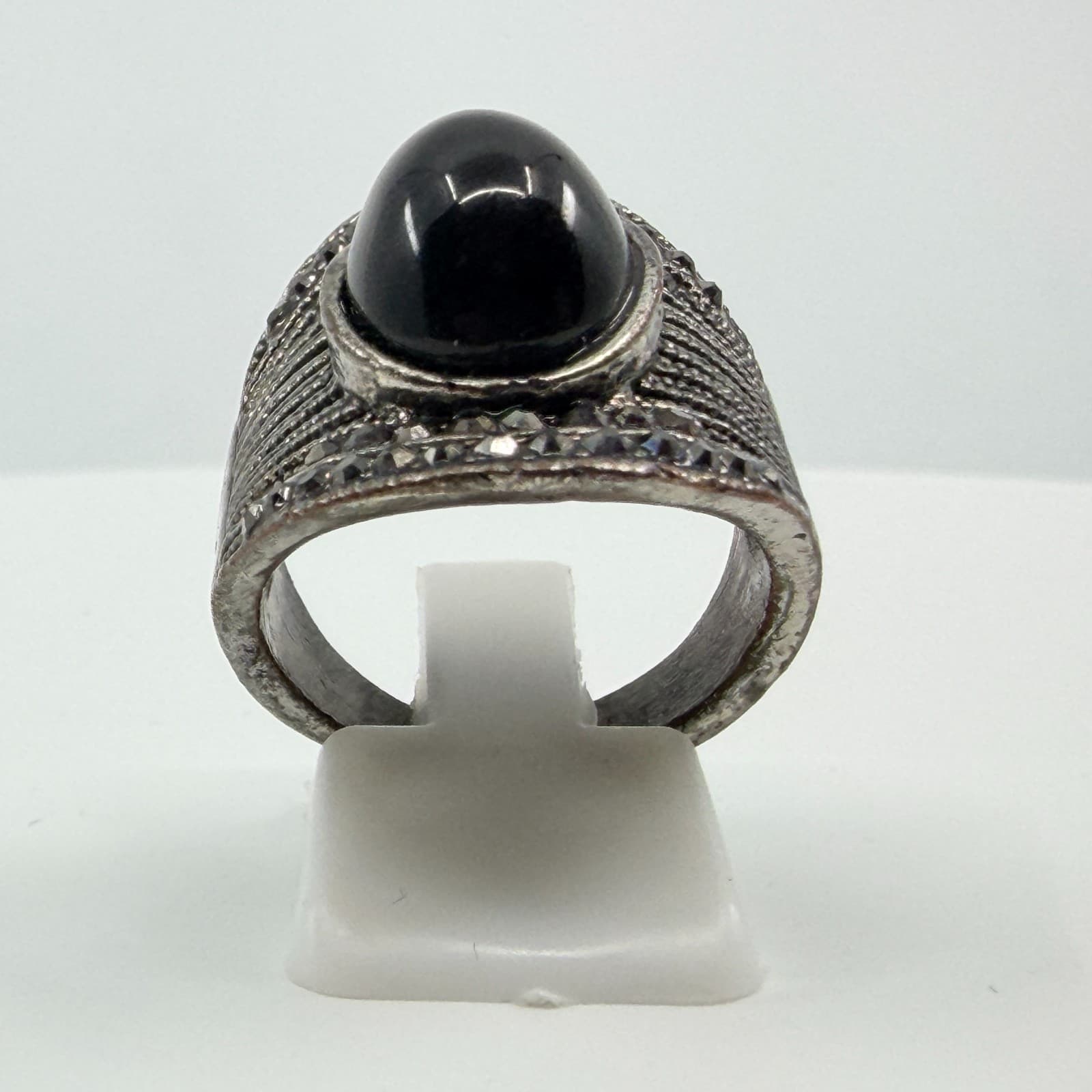 Vintage Gothic Black Onyx Glass Cabochon Faux Marcasite Statement Ring Size 7.5 - Thumbnail 2