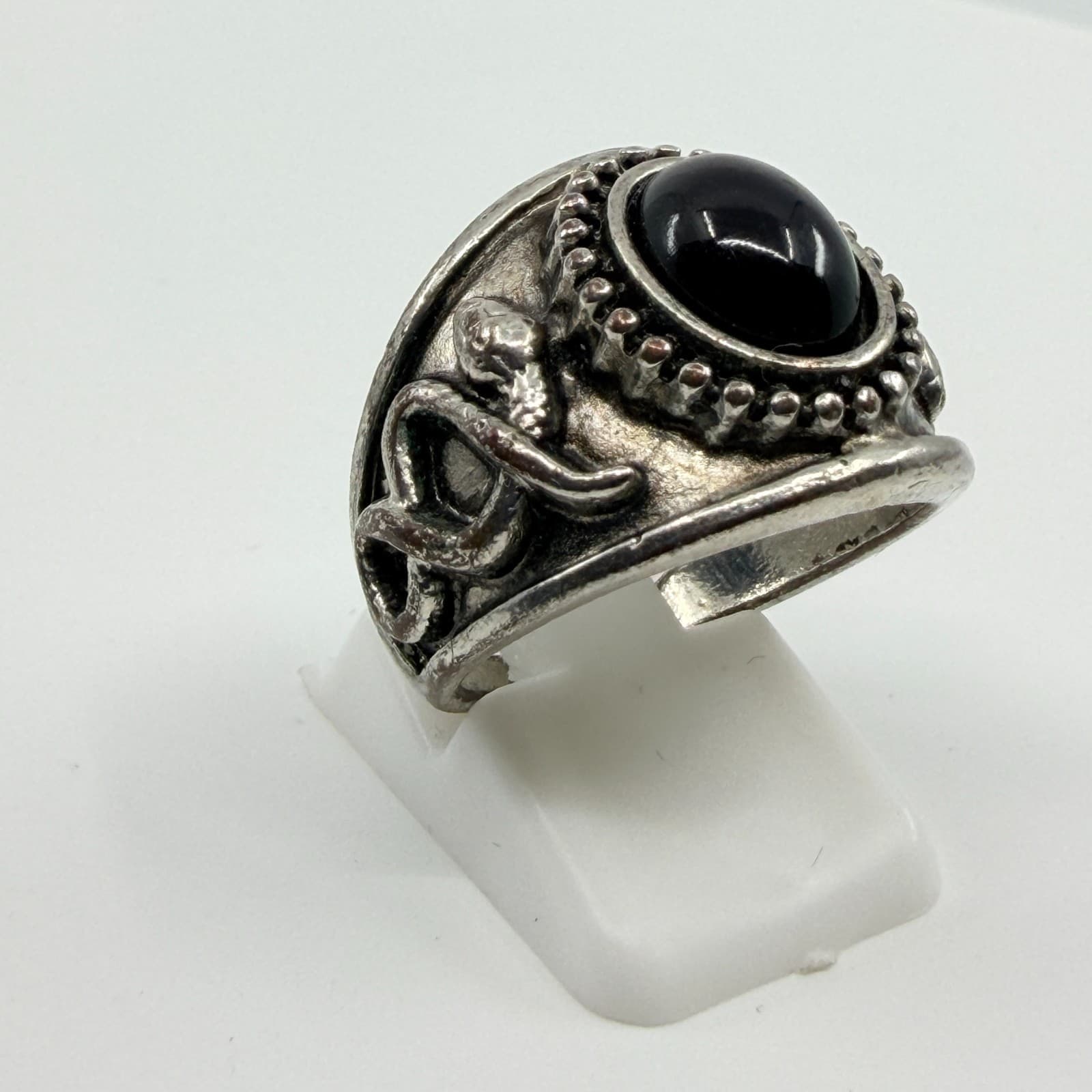 Vintage Gothic Silver Tone Black Onyx Cabochon Snake Side Details Ring Classic - Thumbnail 3