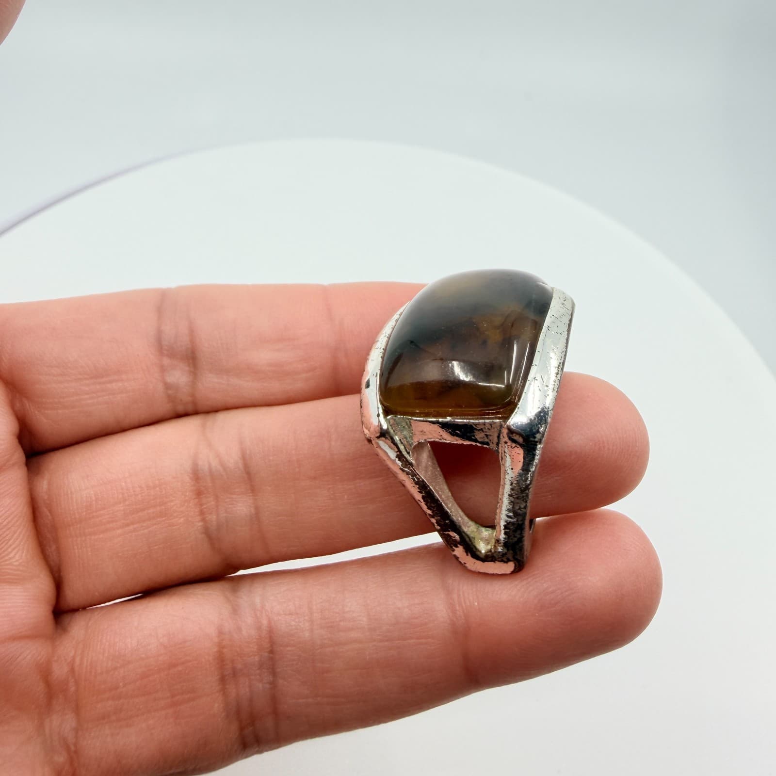 Vintage Y2K Silver Tone Faux Amber Resin Statement Ring Brutalist Size 8 Classic - Thumbnail 6