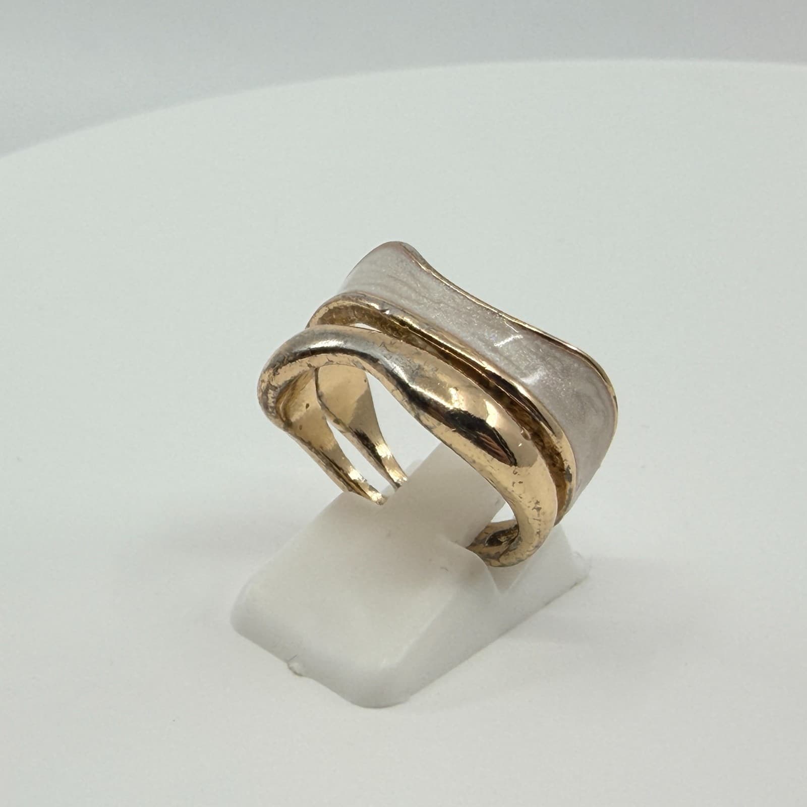 Vintage Y2K Gold Tone Chunky Wave Ring Cream White Shimmer Enamel Stacked Style - Thumbnail 3