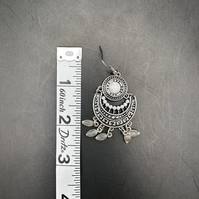 Vintage 90s Boho Dangle Earrings Silver-Tone White Beaded Ethnic Grecian Style - Thumbnail 11