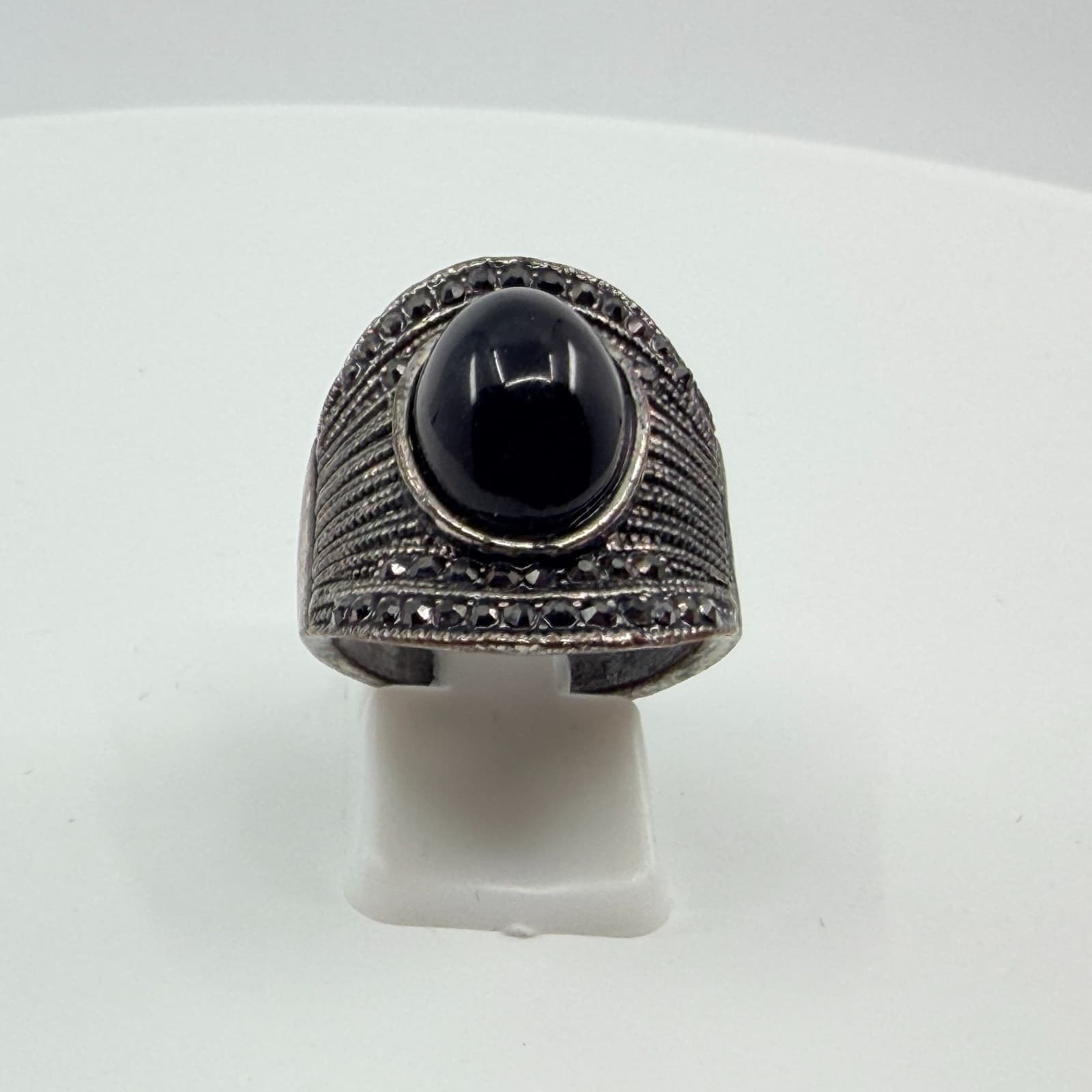 Vintage Gothic Black Onyx Glass Cabochon Faux Marcasite Statement Ring Size 7.5 - Thumbnail 3