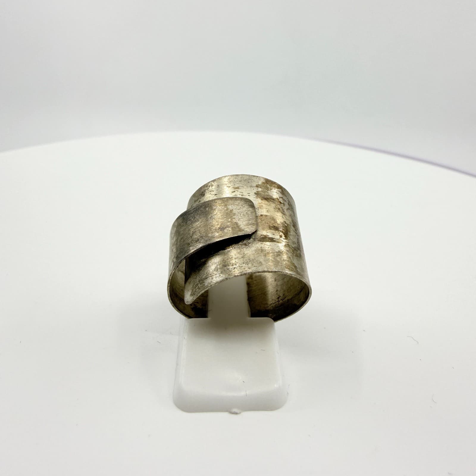 Vintage Silver Tone Wide Bypass Band Ring Retro Minimalist Brutalist Cuff Ring