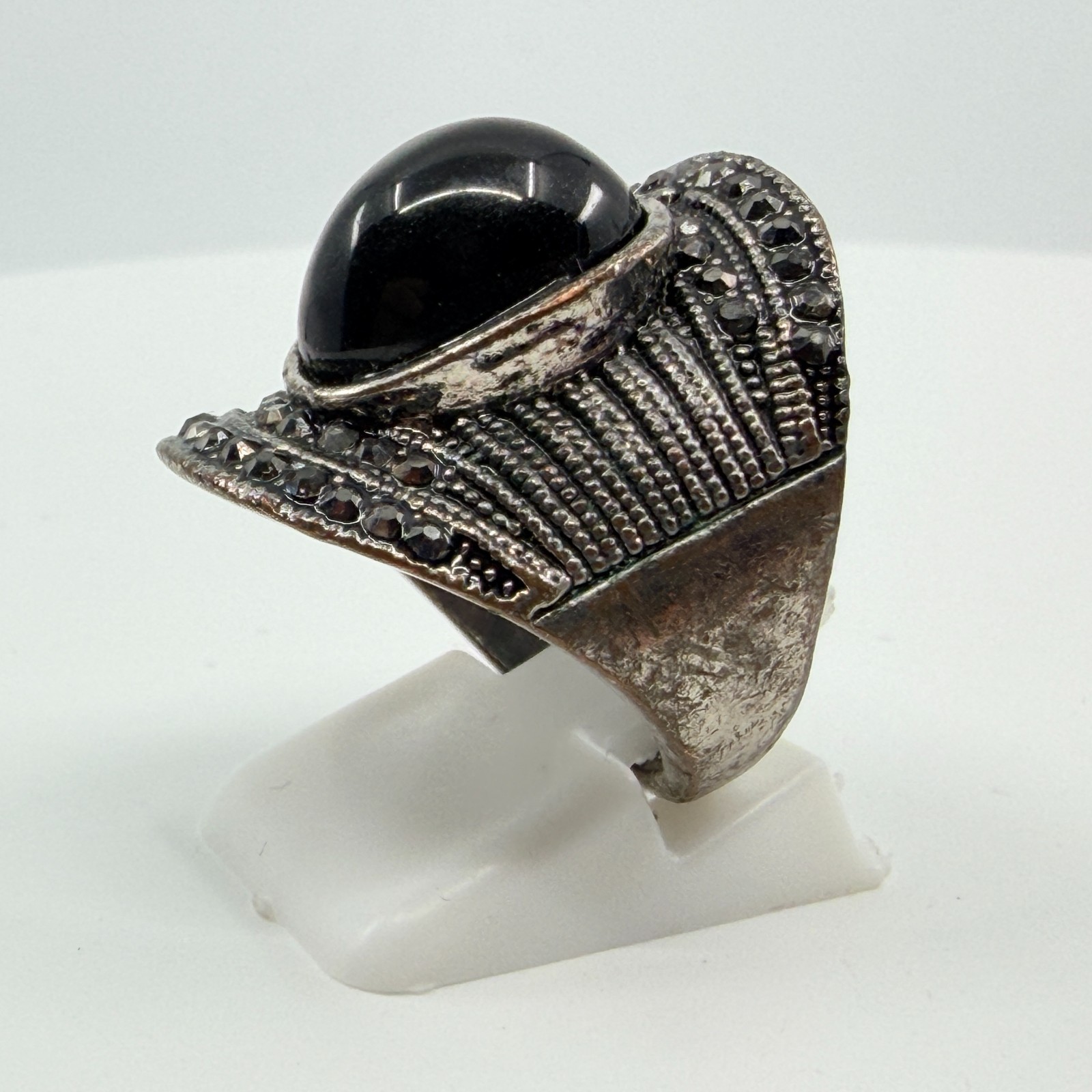 Vintage Gothic Black Onyx Glass Cabochon Faux Marcasite Statement Ring Size 7.5 - Thumbnail 5