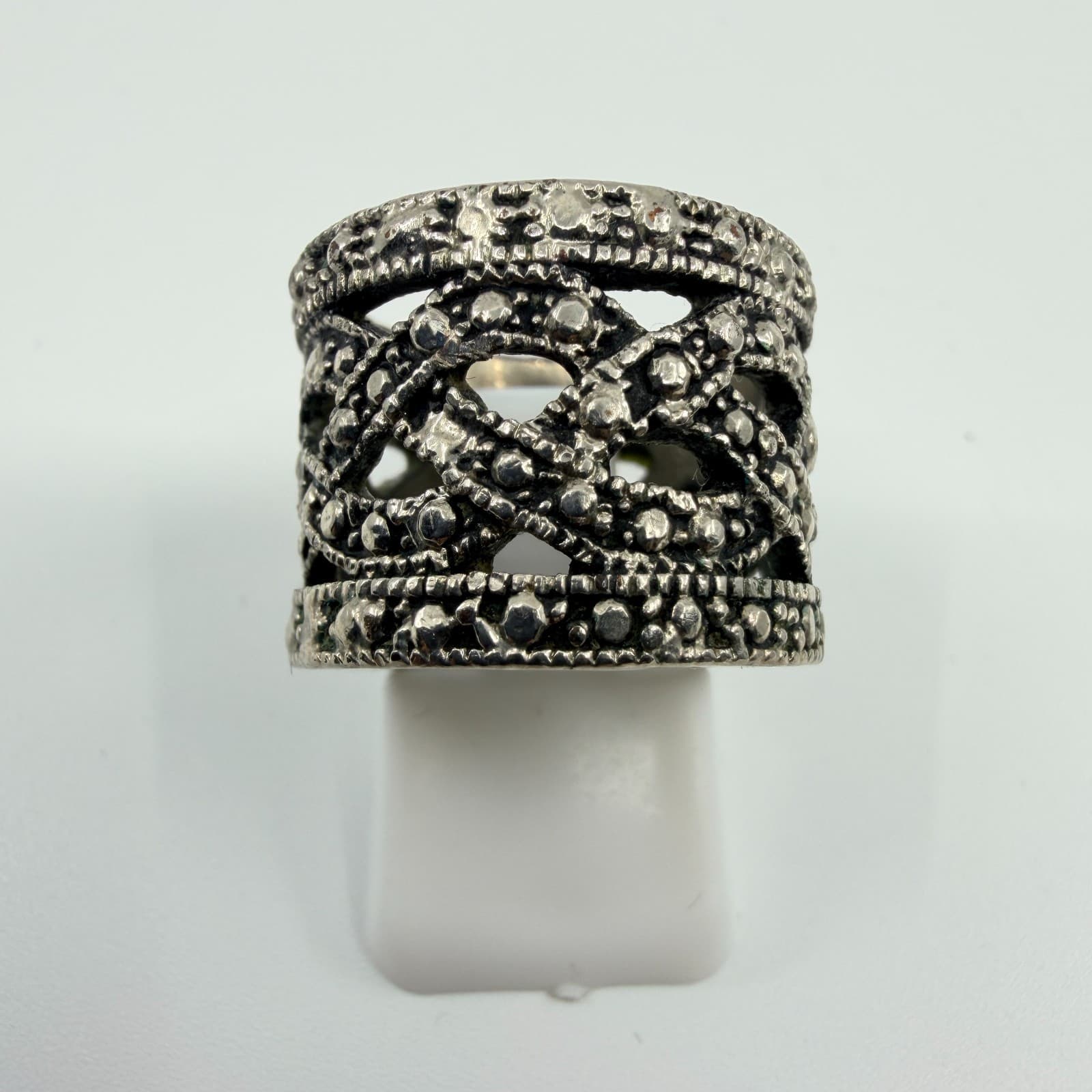 Vintage Brutalist Silver Tone Wide Cigar Band Ring Textured Openwork Size 5 - Thumbnail 2