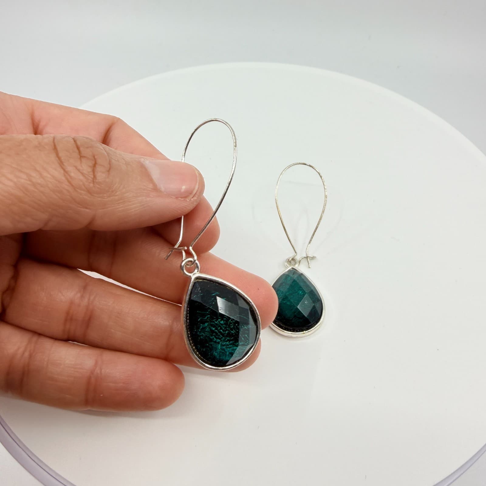 Vintage Silver Tone Faceted Teal Green Glass Teardrop Drop Earrings Classic - Thumbnail 7