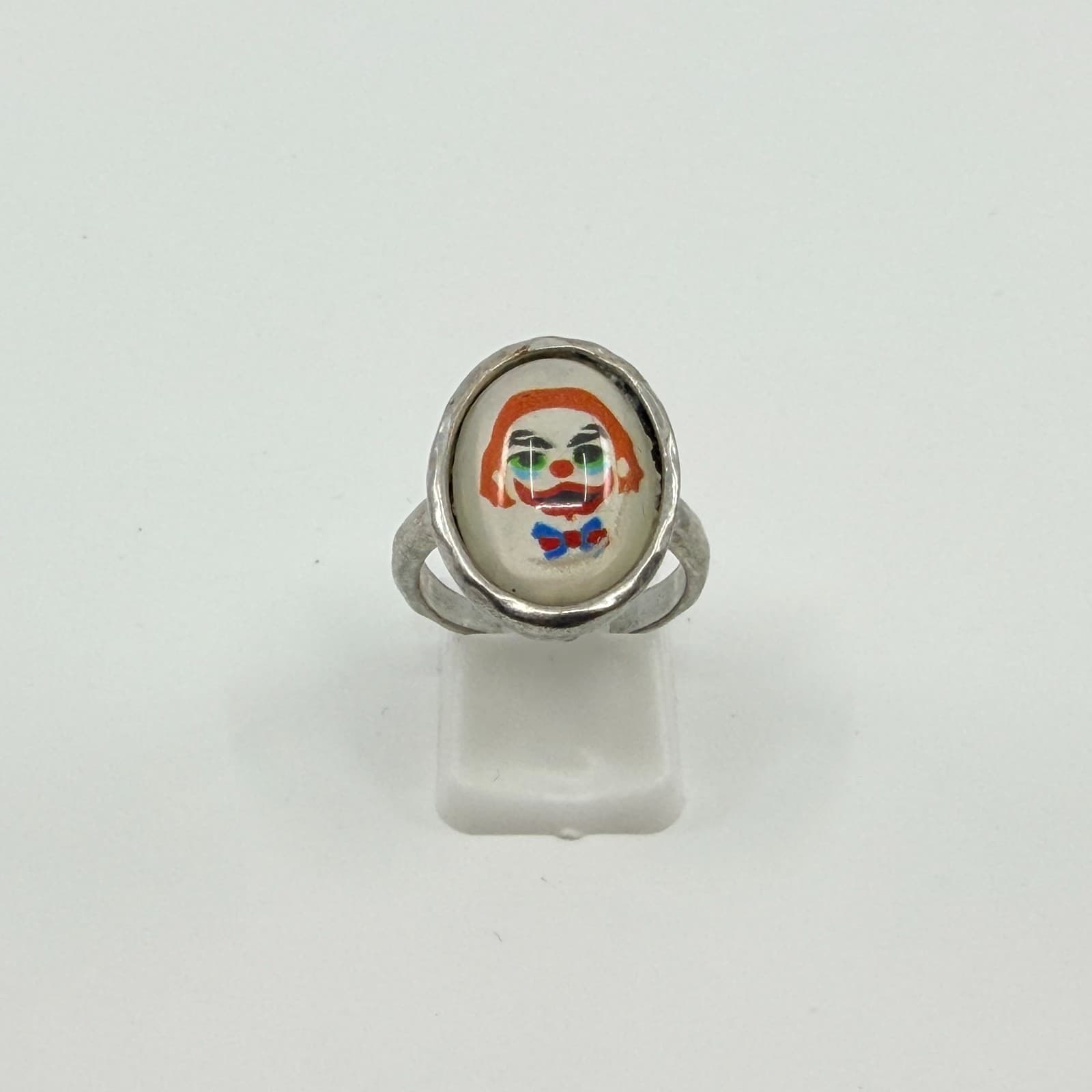 Vintage Y2K Silver Tone Sad Clown Oval Cabochon Ring Retro Kitsch Size 7 Classic - Thumbnail 9