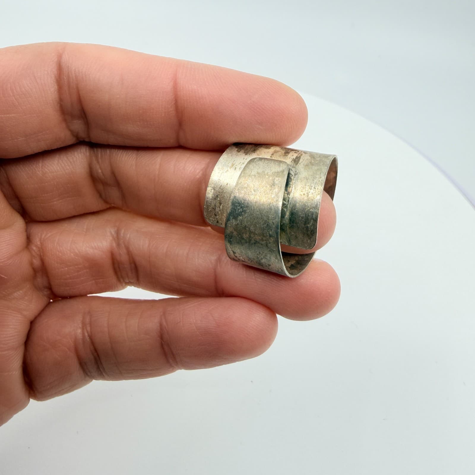 Vintage Silver Tone Wide Bypass Band Ring Retro Minimalist Brutalist Cuff Ring - Thumbnail 12
