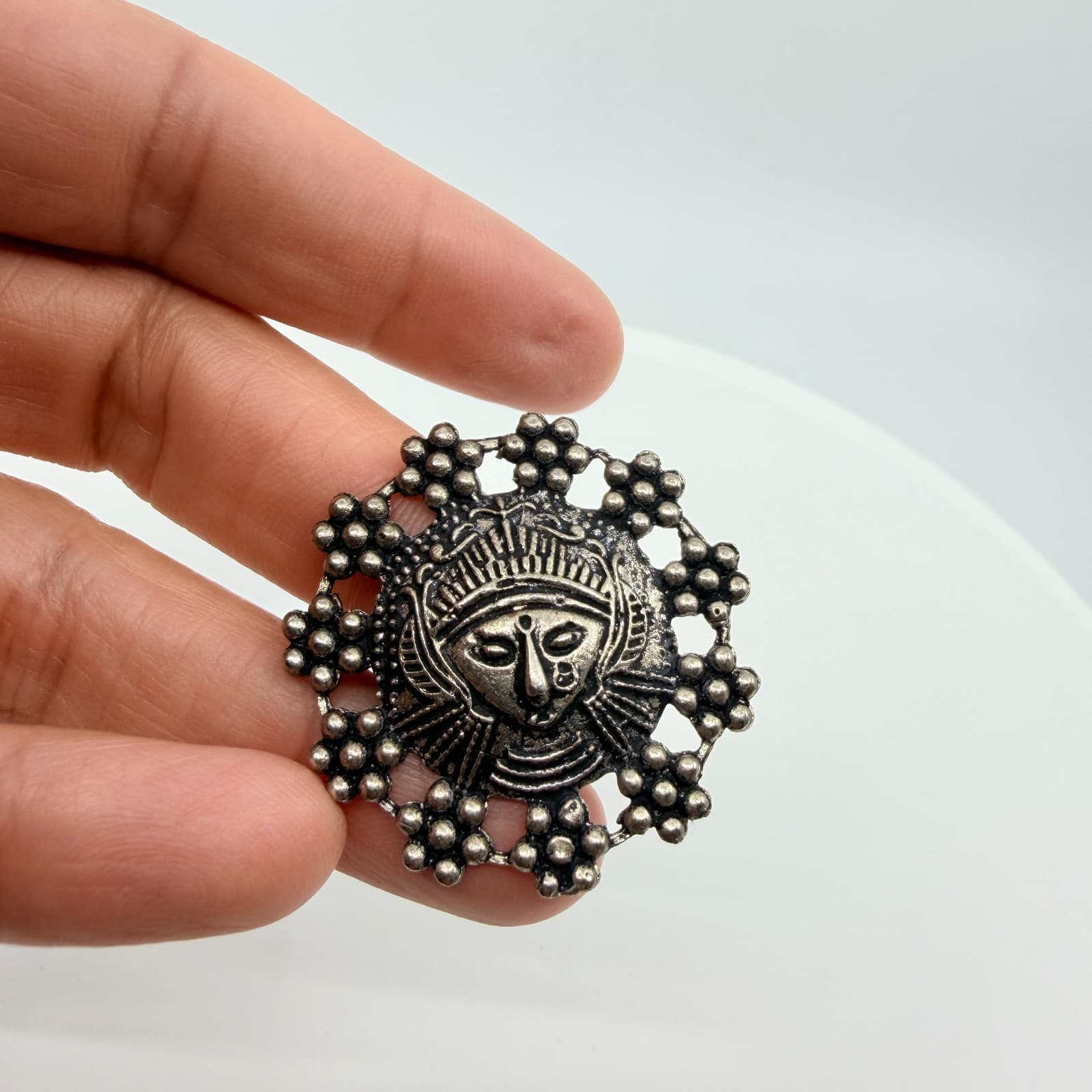 Vintage Silver Tone Goddess Face Shield Ring Boho Ethnic Statement Size 6 Retro - Thumbnail 7