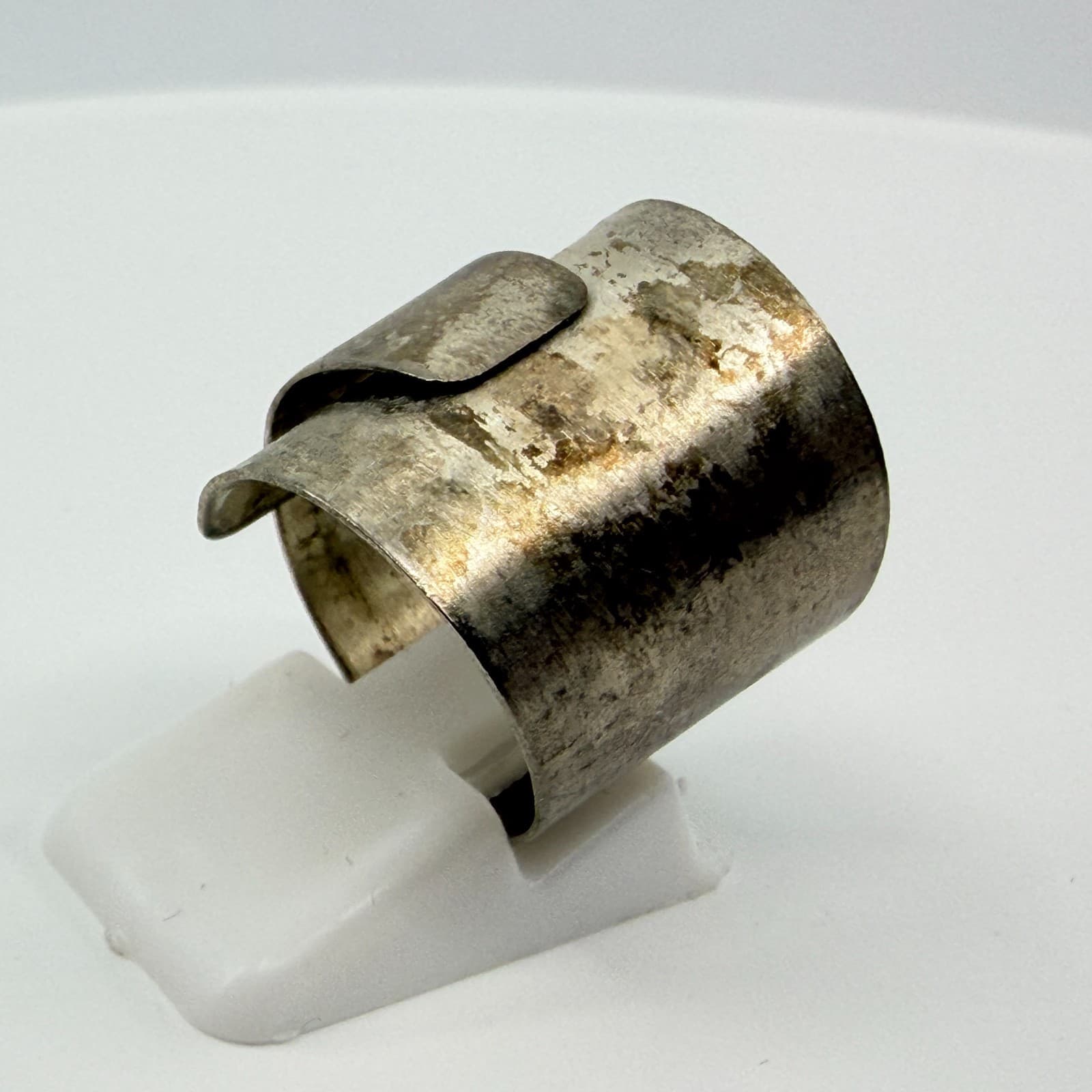 Vintage Silver Tone Wide Bypass Band Ring Retro Minimalist Brutalist Cuff Ring - Thumbnail 6