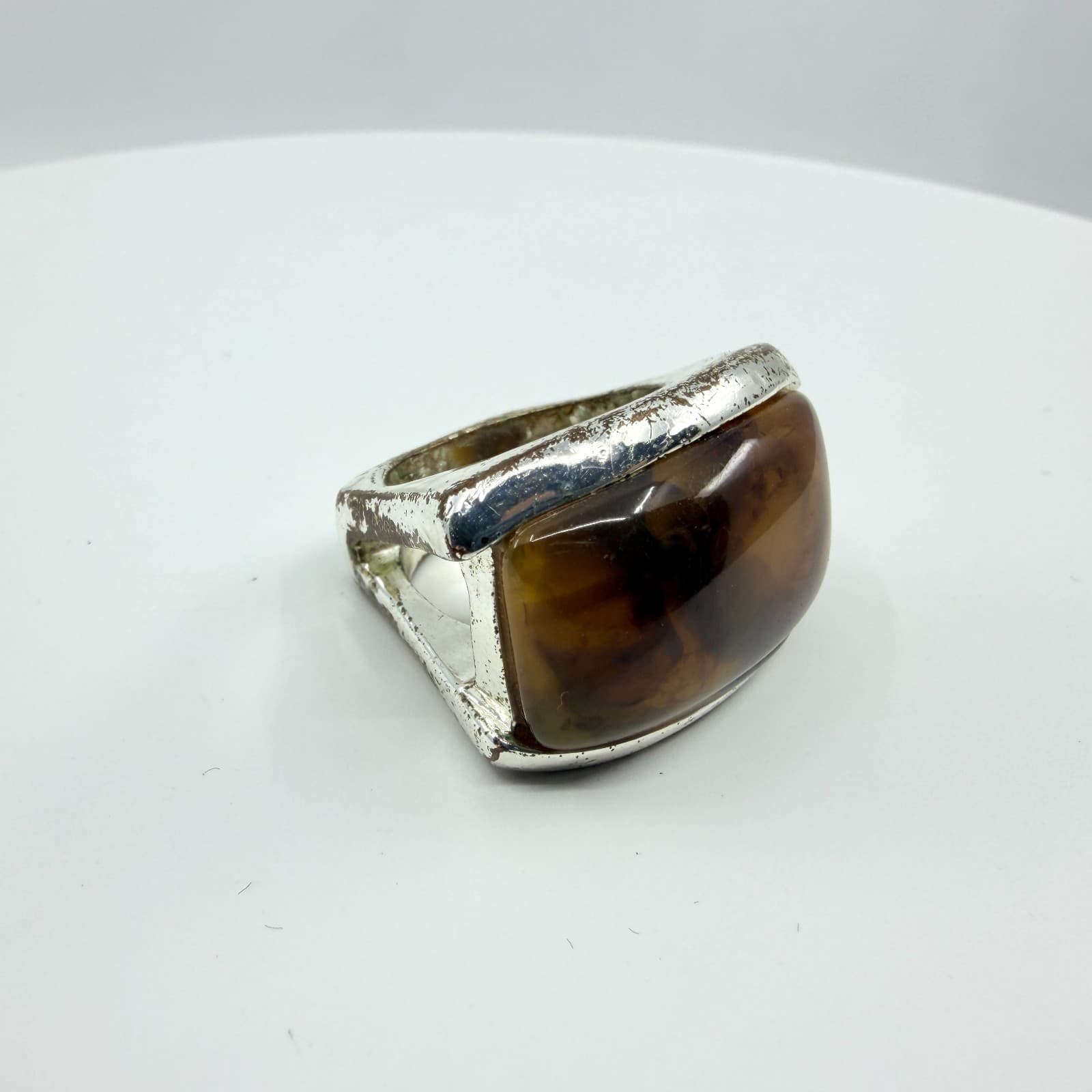 Vintage Y2K Silver Tone Faux Amber Resin Statement Ring Brutalist Size 8 Classic