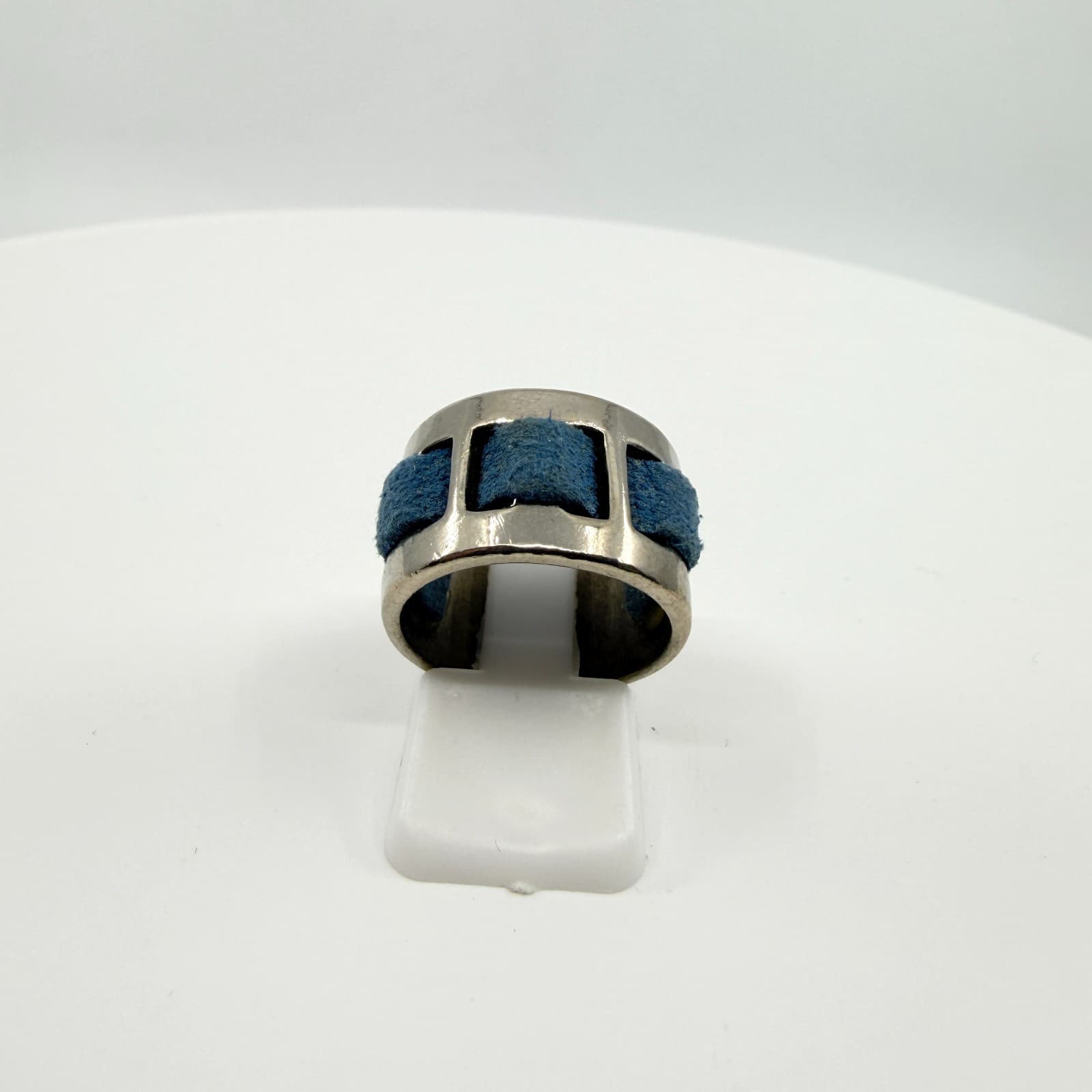 Vintage Silver Tone Blue Suede Leather Inlay Wide Band Ring Retro Y2K Cutout