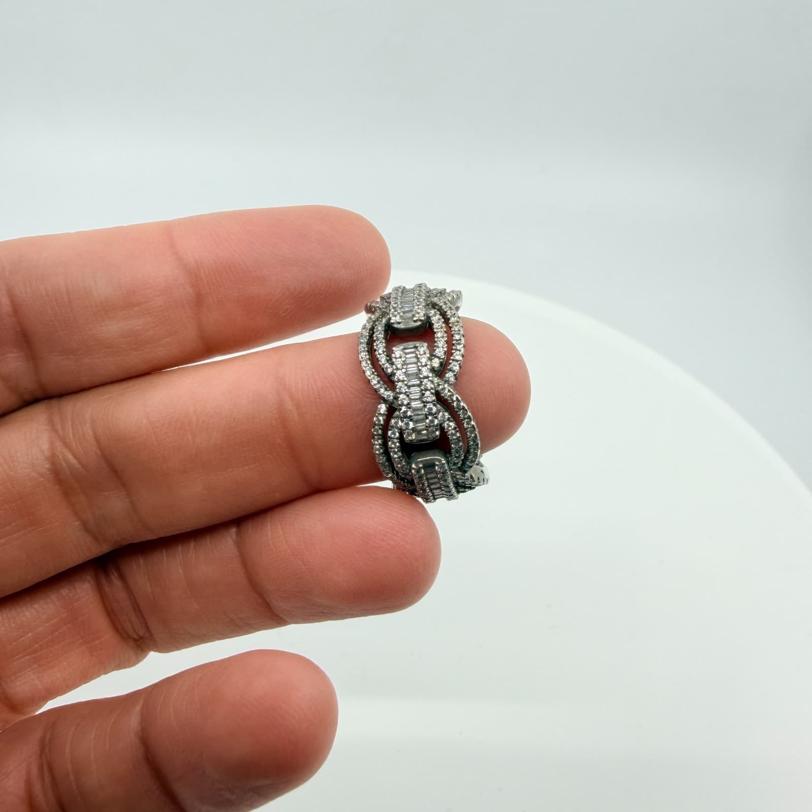 Vintage Silver Tone CZ Interlocking Link Statement Ring Baguette Pave Size 7 - Thumbnail 7