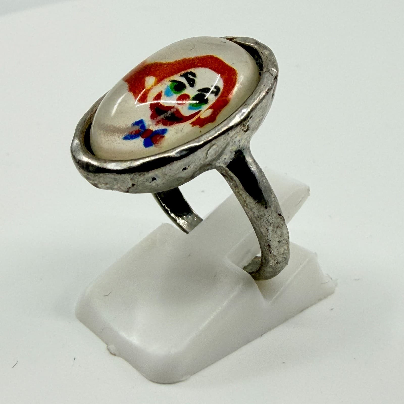 Vintage Y2K Silver Tone Sad Clown Oval Cabochon Ring Retro Kitsch Size 7 Classic - Thumbnail 5
