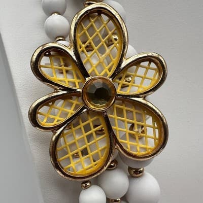 Vintage Y2K Multi Strand White Bead Necklace Gold Tone Rhinestone Yellow Flower - Thumbnail 3
