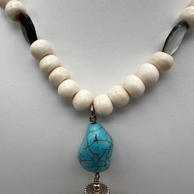 Vintage 90s Chico's Cream Beaded Necklace Faux Turquoise Tassel Boho Jewelry 90s - Thumbnail 6
