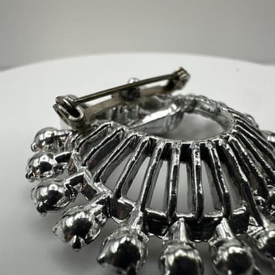 Vintage 80s Silver Tone Open Circle Wreath Bow Brooch Pin Women's Jewelry - Thumbnail 6