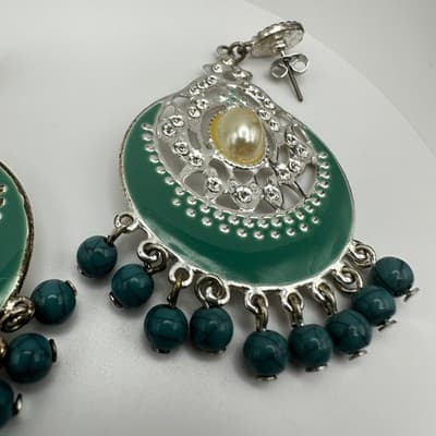Vintage 90s Green Enamel Dangle Earrings Faux Pearl Silver Tone Women's Jewelry - Thumbnail 9
