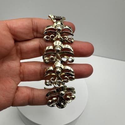 Vintage 80s Gold Tone Fleur De Lis Scroll Link Bracelet Women's Jewelry - Thumbnail 8