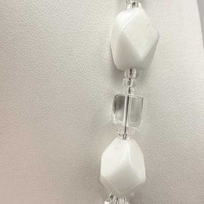 Vintage 90s White Oval Bead & Clear Statement Necklace Dangle Jewelry Bib Y2K - Thumbnail 10