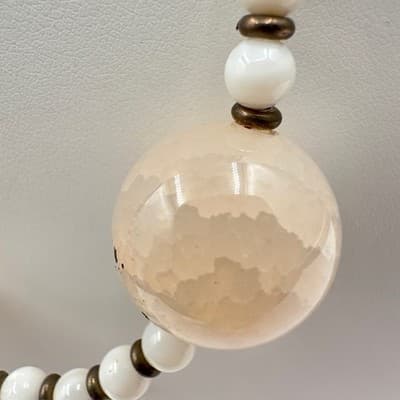 Vintage 90s Black & White Beaded Statement Necklace w Large Faceted Orbs Jewelry - Thumbnail 5