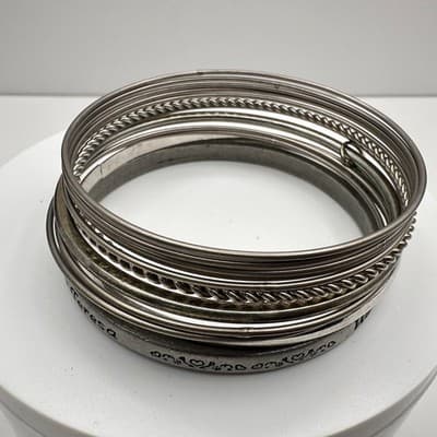 Vintage 90s Mother Teresa Quote Bangle Bracelet Set Silver Tone Hearts Jewelry - Thumbnail 2