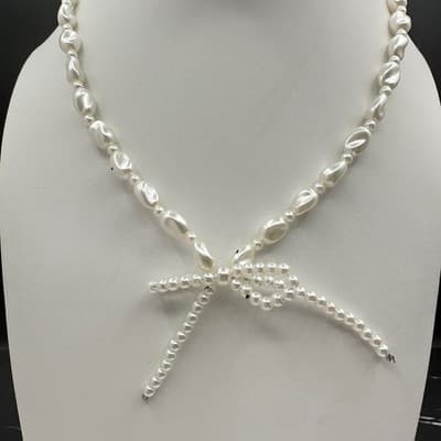 Vintage 80s 90s Pearl Beaded Necklace Bow Knot Pendant White Fashion Jewelry 90s - Thumbnail 5