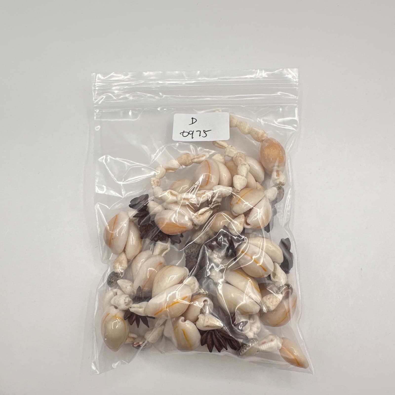 Vintage 90s Cowrie Shell Necklace Boho Tribal Tropical Beach Coastal Jewelry 90s - Thumbnail 10