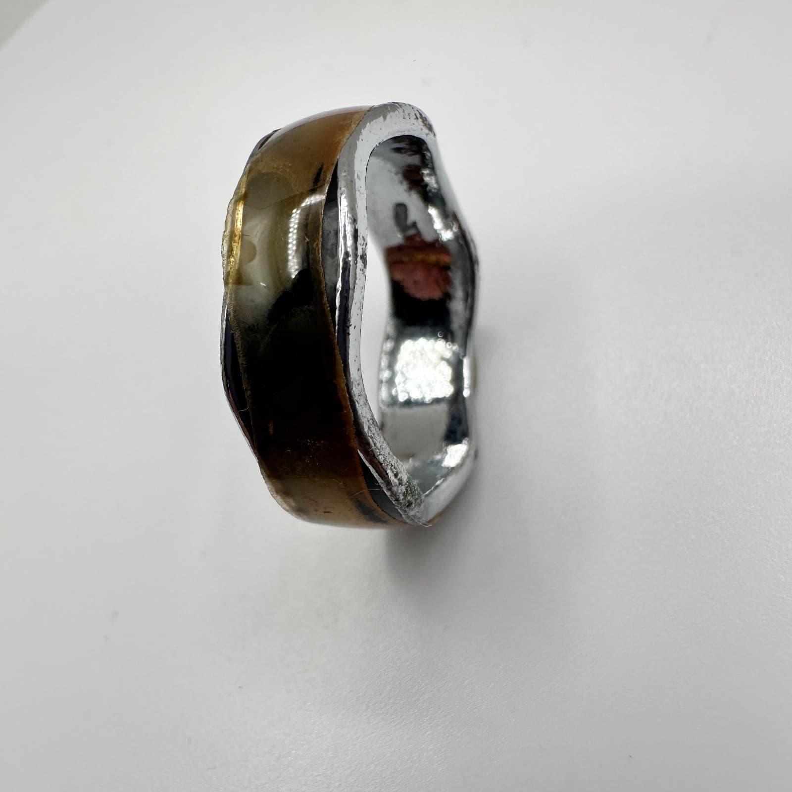 Vintage 90s Silver Tone Wavy Band Ring Brown Inlay Boho Modern Women's Jewelry - Thumbnail 2
