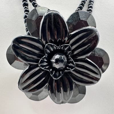Vintage Y2K Black Beaded Necklace Floral Pendant Statement Retro Boho Jewelry - Thumbnail 2